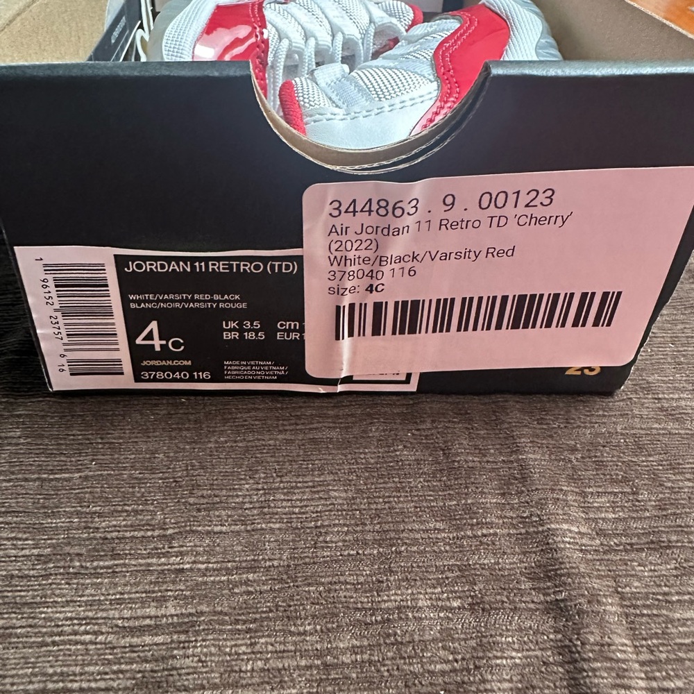 Nike Kids air Jordan 11 retro cherry